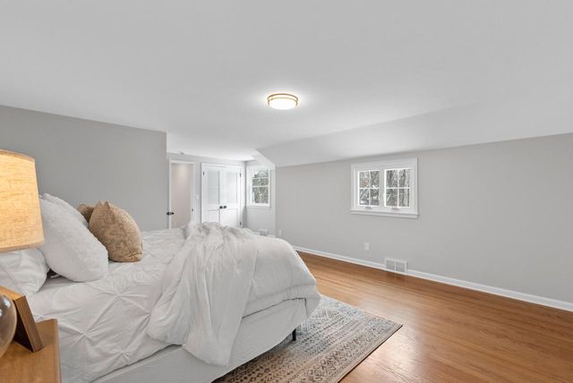 10525 N Fairway LANE, Mequon, WI 53092