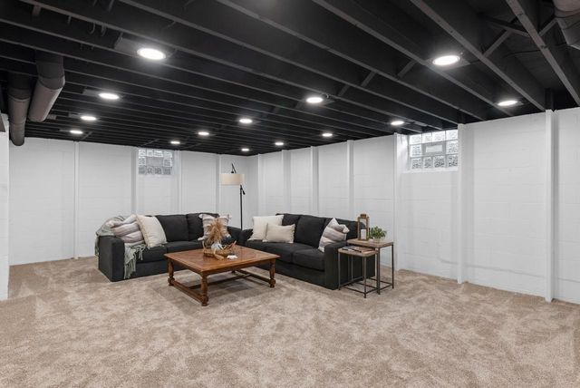 10525 N Fairway LANE, Mequon, WI 53092