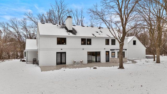 10525 N Fairway LANE, Mequon, WI 53092