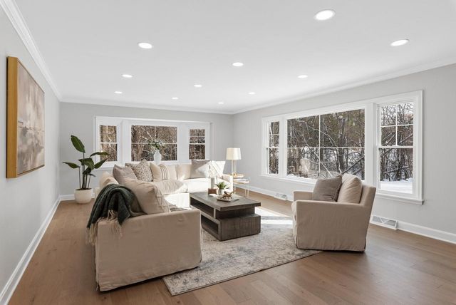 10525 N Fairway LANE, Mequon, WI 53092