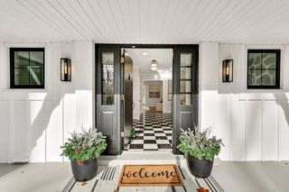 10525 N Fairway LANE, Mequon, WI 53092