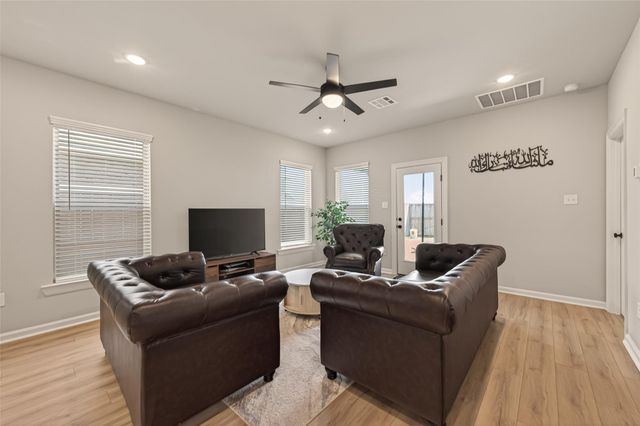 1010 Gentle Nook Drive, Beasley, TX 77417