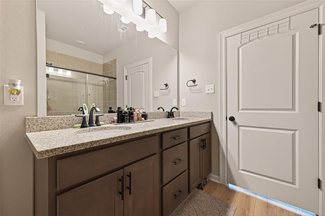 1010 Gentle Nook Drive, Beasley, TX 77417