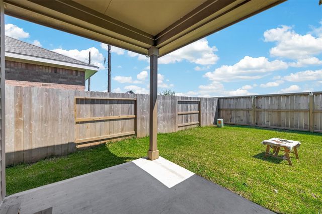 1010 Gentle Nook Drive, Beasley, TX 77417