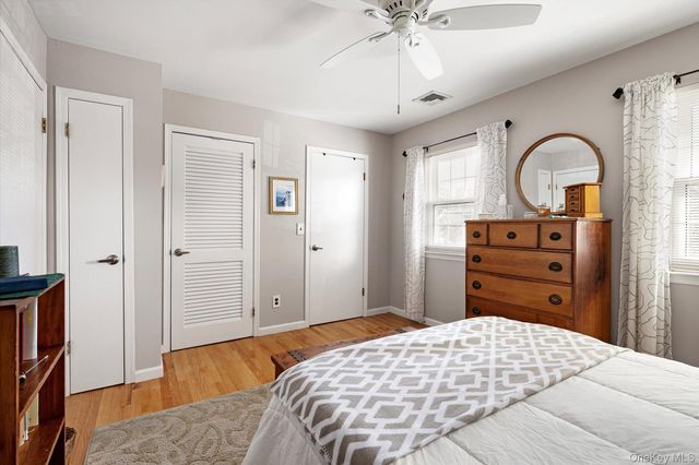 1 Atlantic Avenue 28, Farmingdale, NY 11735