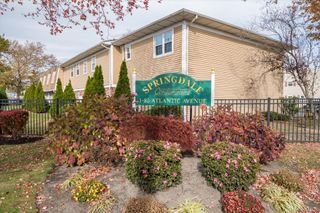 1 Atlantic Avenue 28, Farmingdale, NY 11735