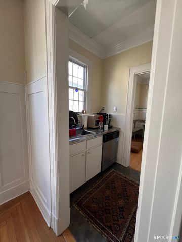 826 Orange Street 2, New Haven, CT 06511