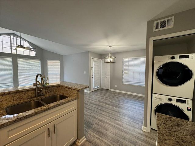 105 Hawkstone Way, Alpharetta, GA 30022