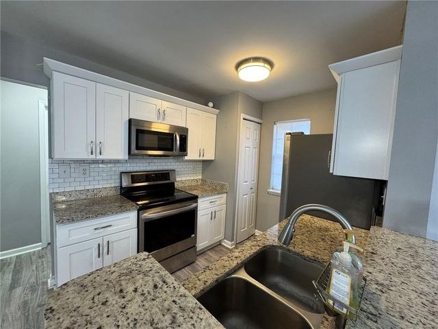 105 Hawkstone Way, Alpharetta, GA 30022