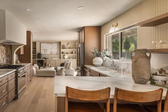 12441 La Bella Dr, North Tustin, CA 92705