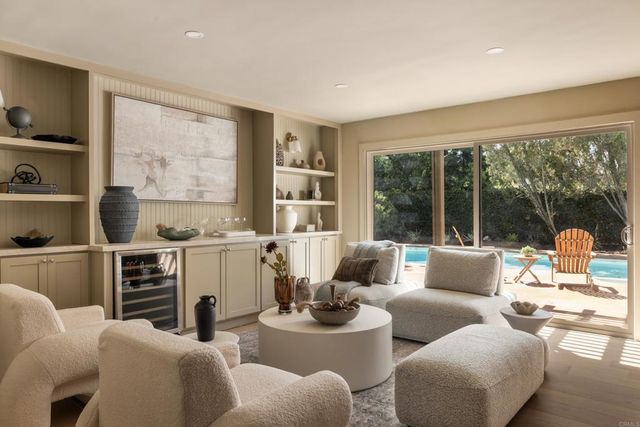 12441 La Bella Dr, North Tustin, CA 92705