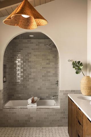12441 La Bella Dr, North Tustin, CA 92705
