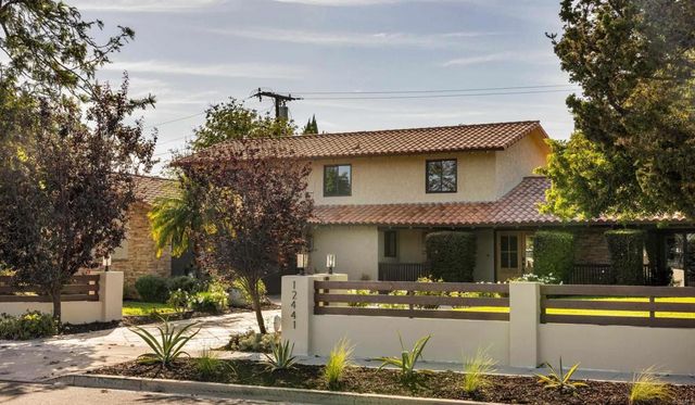 12441 La Bella Dr, North Tustin, CA 92705