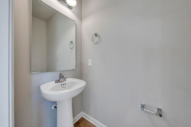 3732 Greenway DR, Roanoke, VA 24018