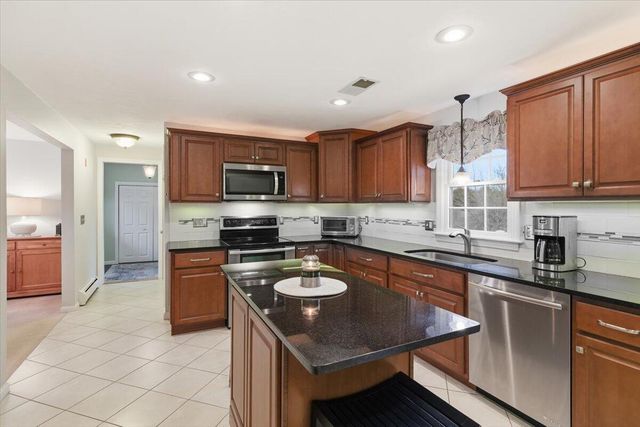 16 Palmer Mill Road, Halifax, MA 02338