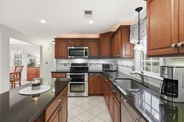 16 Palmer Mill Road, Halifax, MA 02338