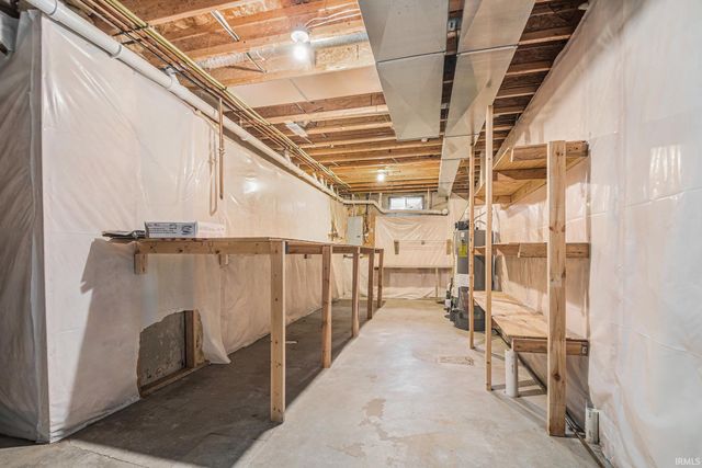 57210 White Pine Trail, South Bend, IN 46619