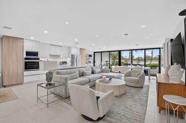 403 Bridgewood Court, Boca Raton, FL 33434