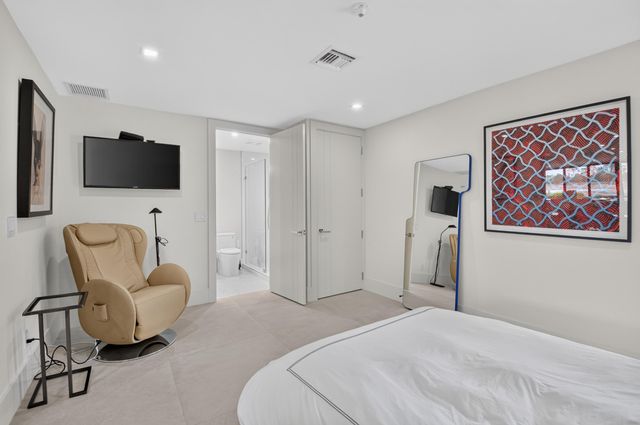 403 Bridgewood Court, Boca Raton, FL 33434