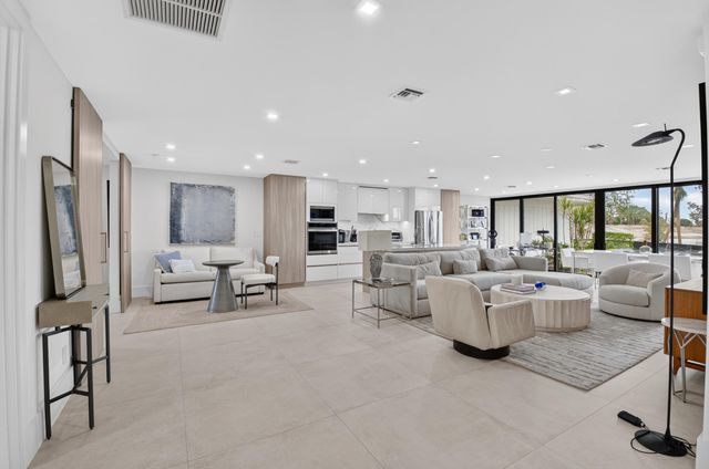 403 Bridgewood Court, Boca Raton, FL 33434