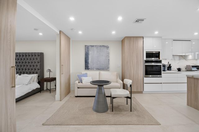 403 Bridgewood Court, Boca Raton, FL 33434