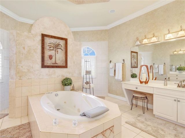 5381 Harborage DR, Fort Myers, FL 33908