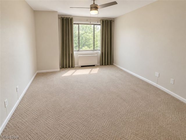 12520 Edgewater Drive 309, Lakewood, OH 44107