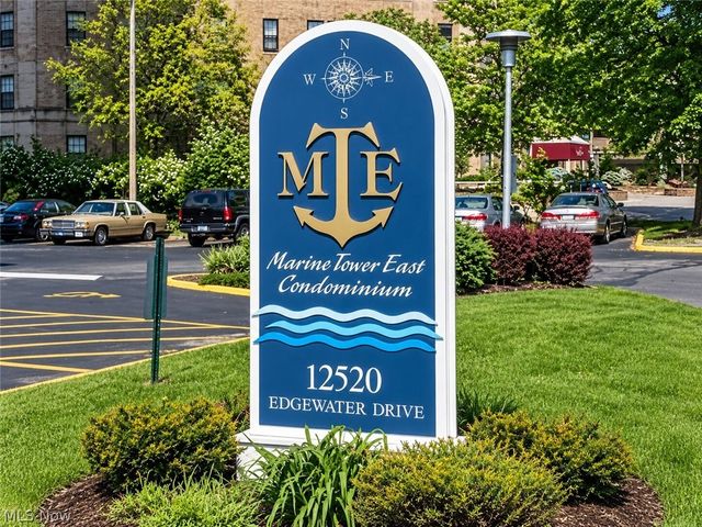 12520 Edgewater Drive 309, Lakewood, OH 44107