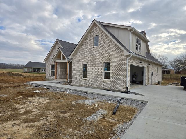 83 Hickory Grove Dr, Morrison, TN 37357