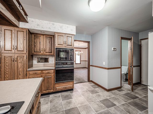 3512 Eastbrooke Drive, Evansville, IN 47711