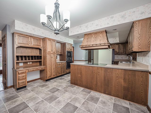 3512 Eastbrooke Drive, Evansville, IN 47711