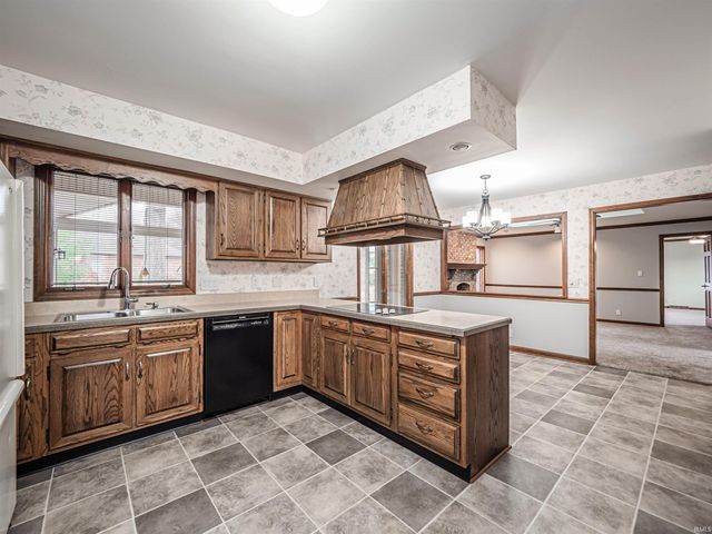 3512 Eastbrooke Drive, Evansville, IN 47711