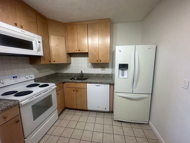 2353 Mass Ave. 37, Cambridge, MA 02140