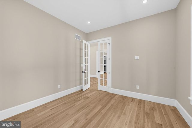 2074 FOX CREEK RD, Berwyn, PA 19312
