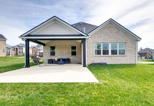5033 Ozment Dr, Nolensville, TN 37135