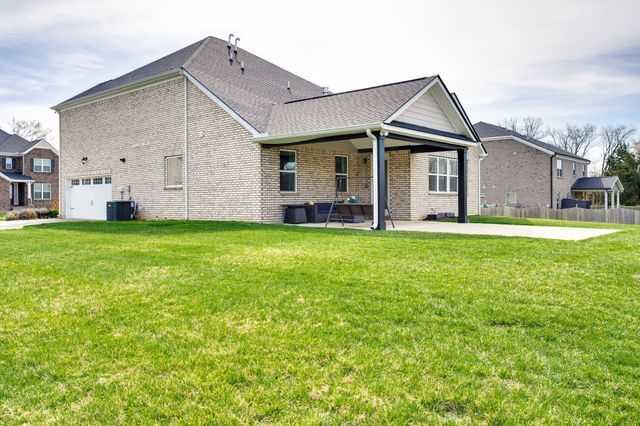 5033 Ozment Dr, Nolensville, TN 37135