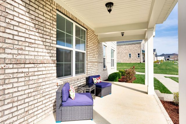 5033 Ozment Dr, Nolensville, TN 37135