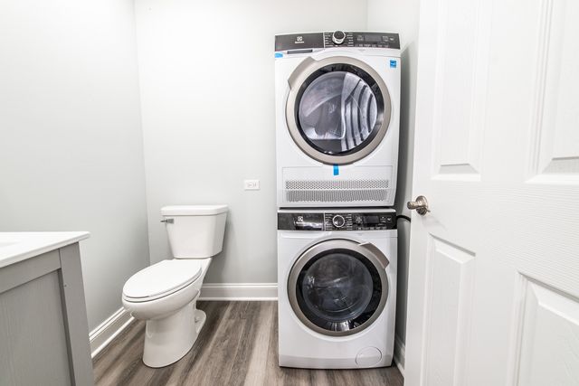 814 E Old Willow Road 109, Prospect Heights, IL 60070