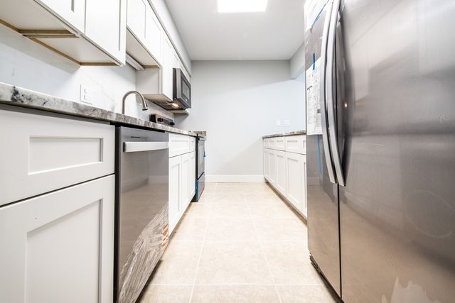 814 E Old Willow Road 109, Prospect Heights, IL 60070