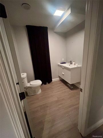 2601 Illinois Avenue, Flint, MI 48506