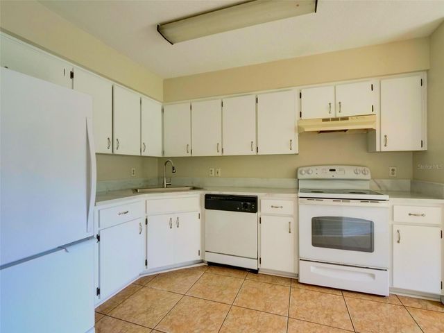 806 ILLINOIS AVENUE, St Cloud, FL 34771