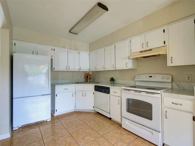 806 ILLINOIS AVENUE, St Cloud, FL 34771