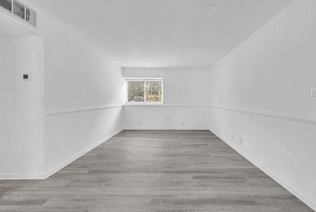 10301 N Kings Hwy Apt 6-3, Myrtle Beach, SC 29572