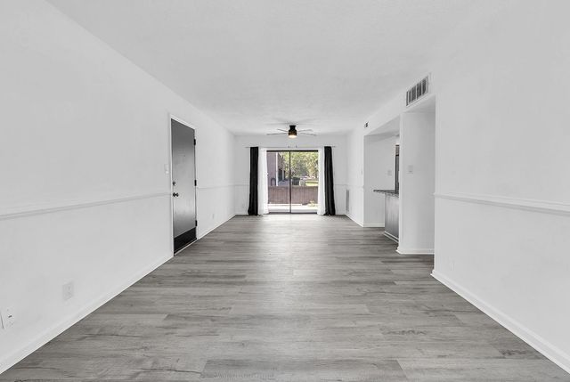 10301 N Kings Hwy Apt 6-3, Myrtle Beach, SC 29572