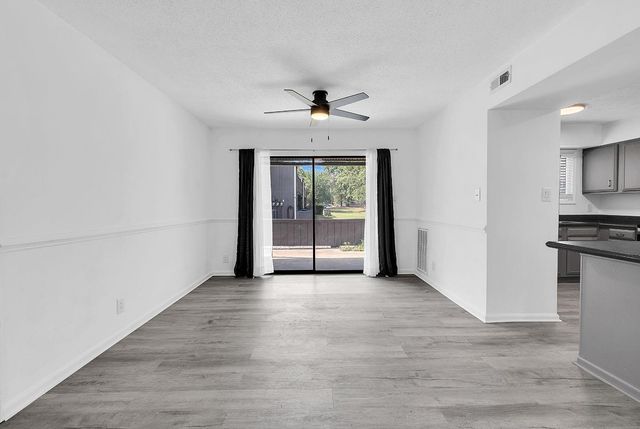 10301 N Kings Hwy Apt 6-3, Myrtle Beach, SC 29572