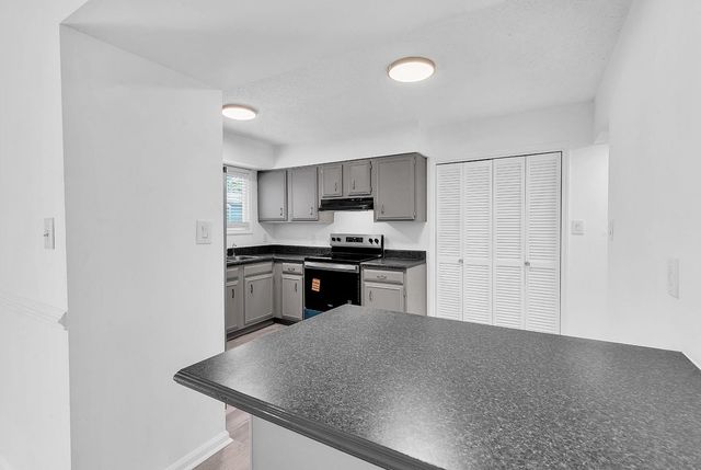 10301 N Kings Hwy Apt 6-3, Myrtle Beach, SC 29572