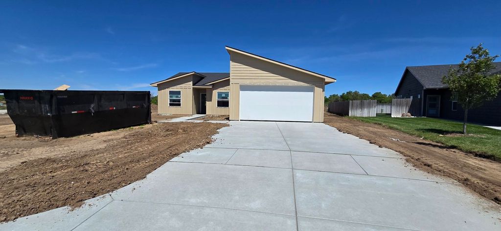 904 Trails Head, Goddard, KS 67052