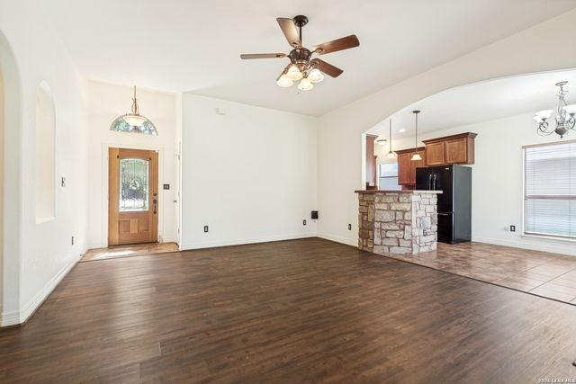 1490 Deep Water DR, Spring Branch, TX 78070