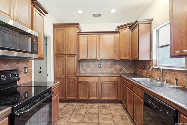 1490 Deep Water DR, Spring Branch, TX 78070