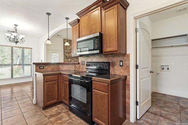 1490 Deep Water DR, Spring Branch, TX 78070